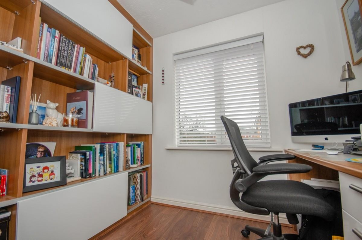 Pinkers Mead, Emersons Green, Bristol, BS16 7EF