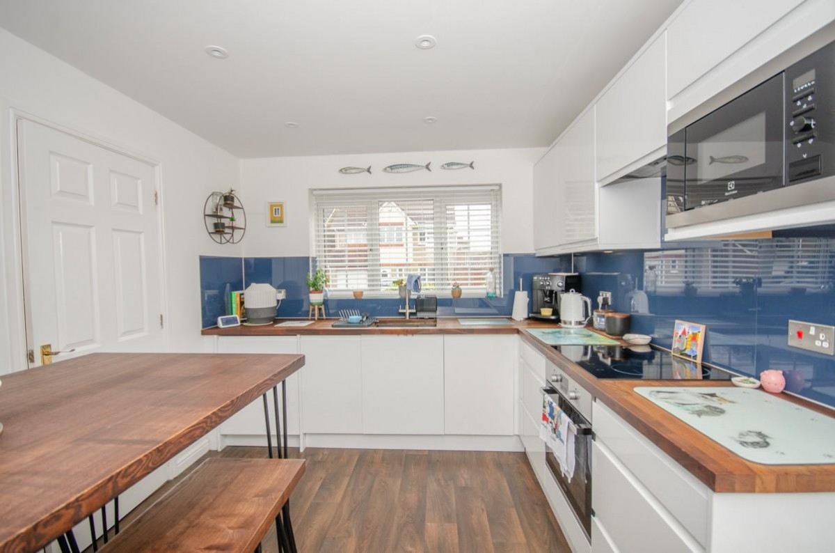 Pinkers Mead, Emersons Green, Bristol, BS16 7EF