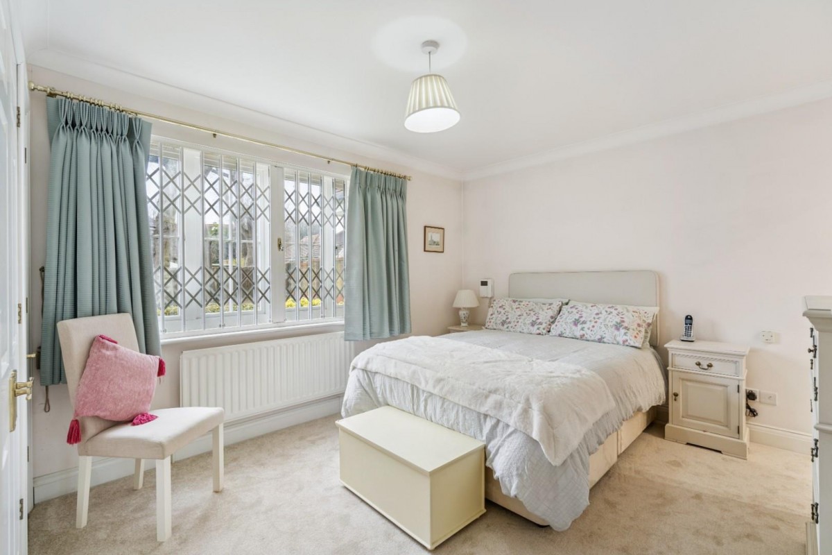 Oakfield Close, Amersham, Buckinghamshire, HP6 5TA