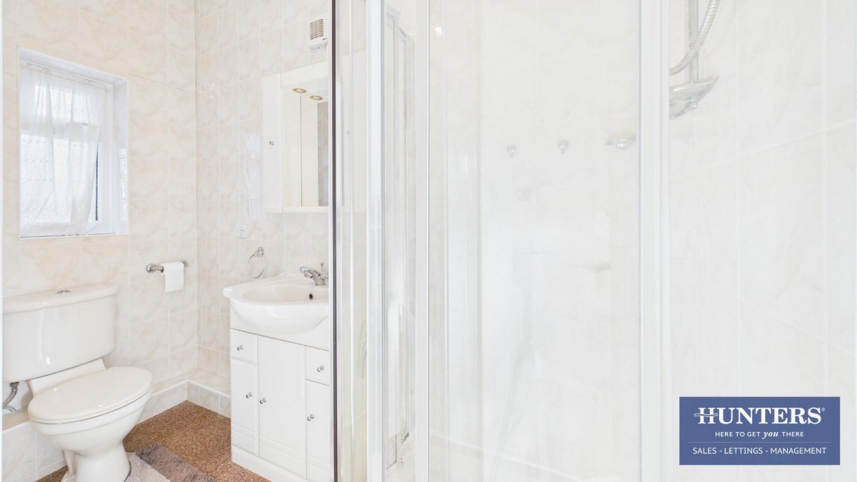 Peareth Hall Road, Washington