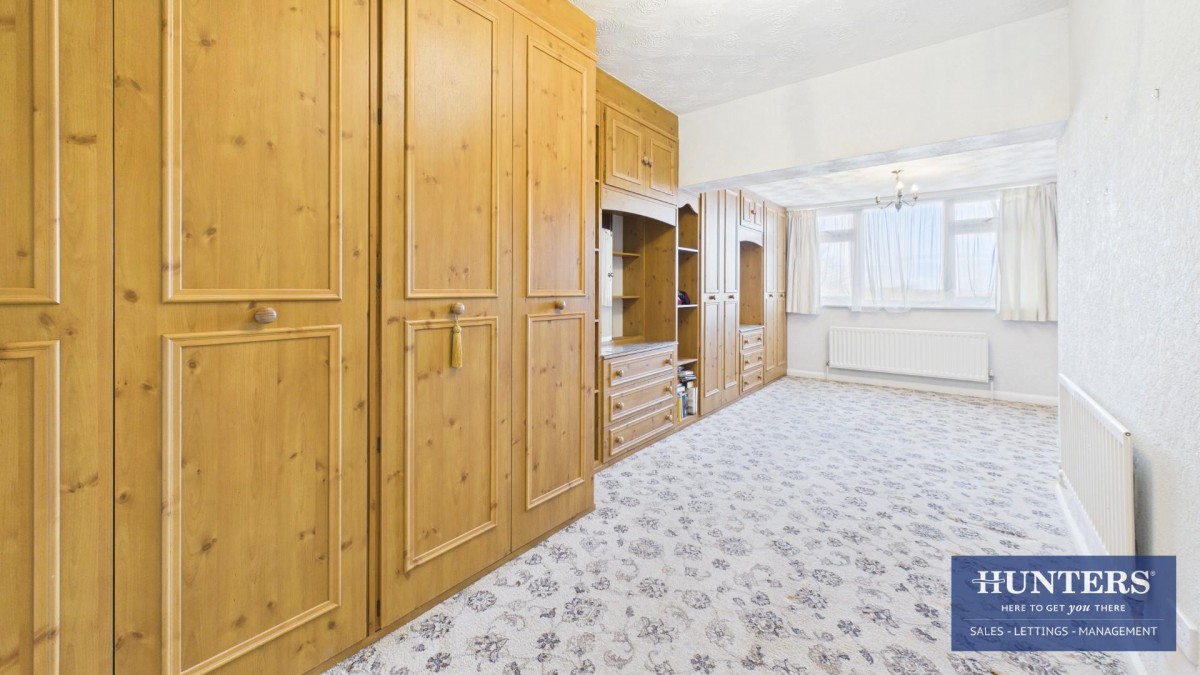 Peareth Hall Road, Washington