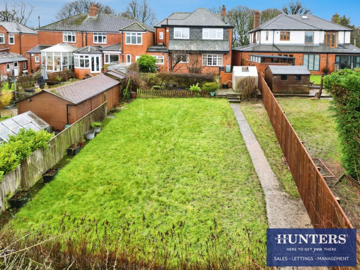 Peareth Hall Road, Washington