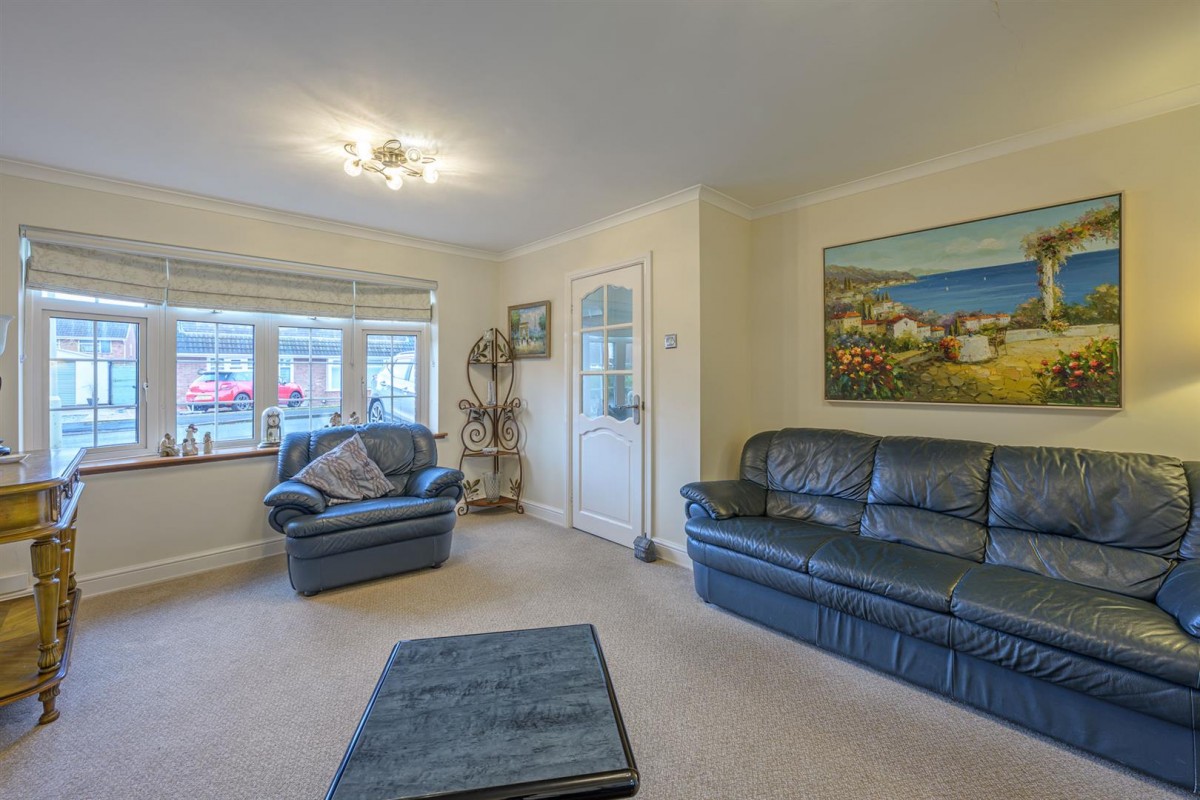 Oregon Close, Kingswinford, DY6 8SJ