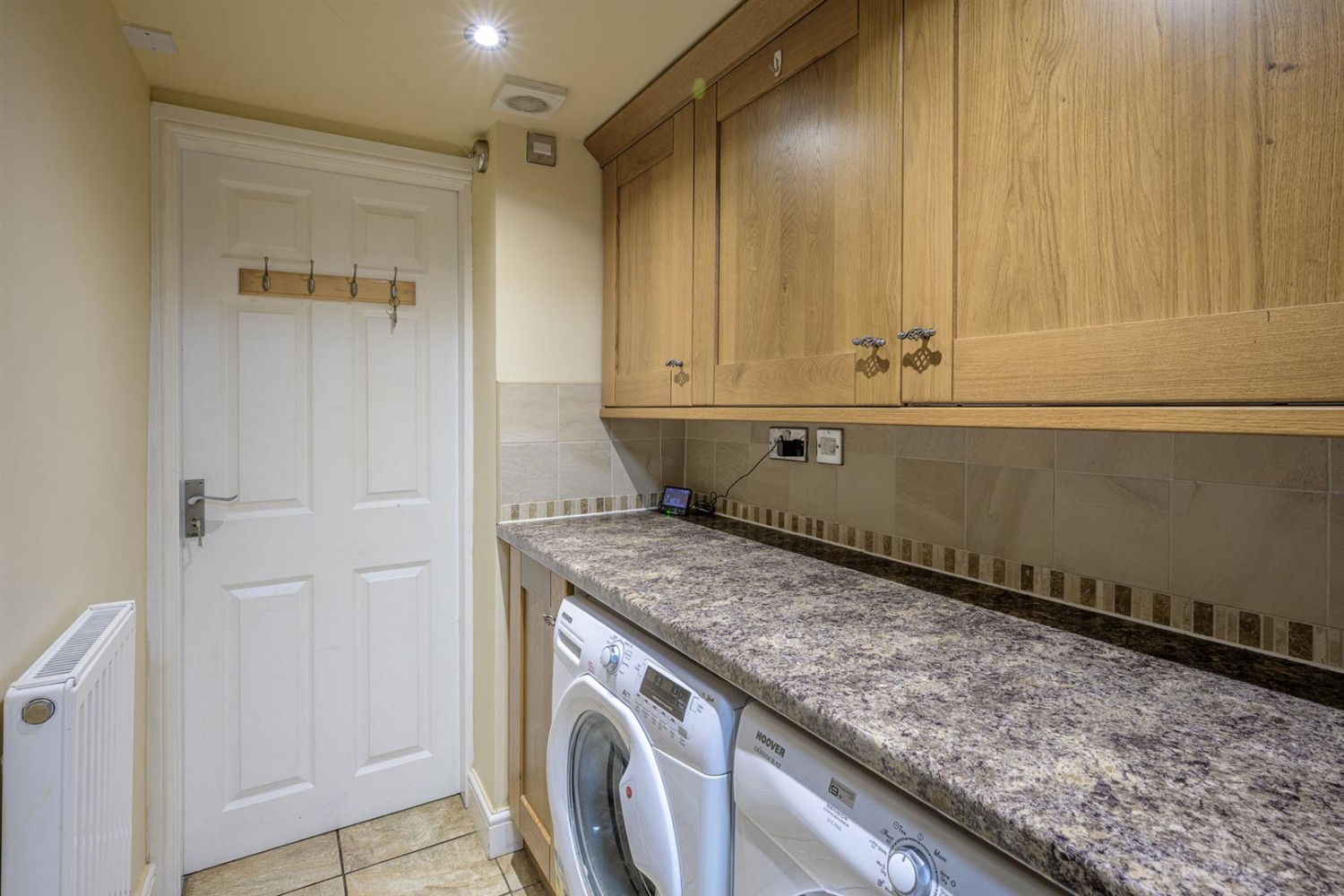 Oregon Close, Kingswinford, DY6 8SJ