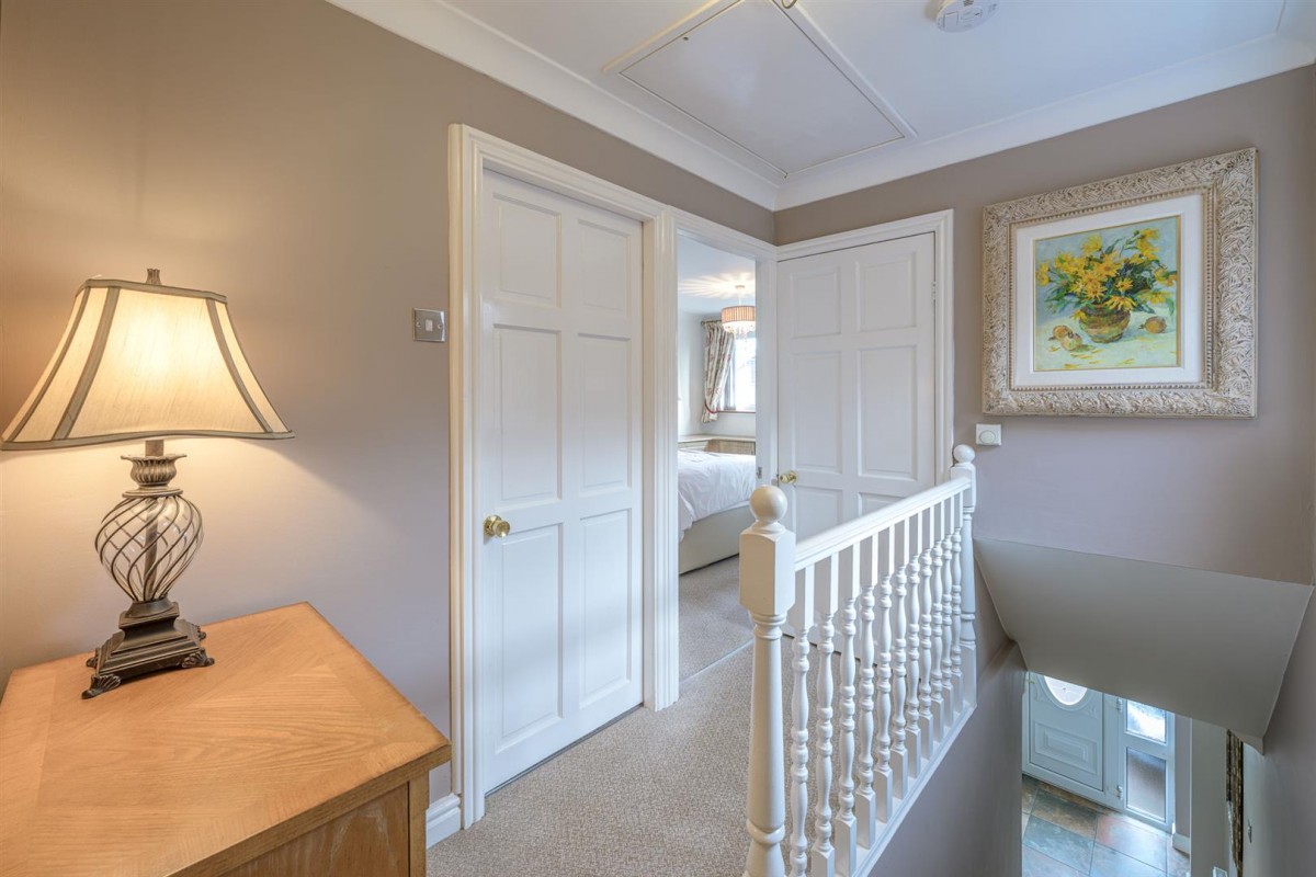 Oregon Close, Kingswinford, DY6 8SJ