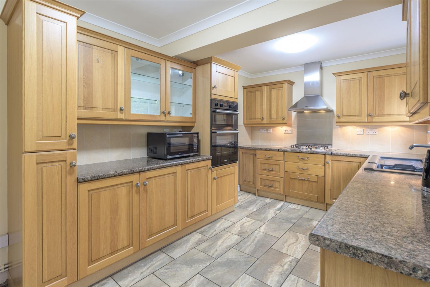 Oregon Close, Kingswinford, DY6 8SJ