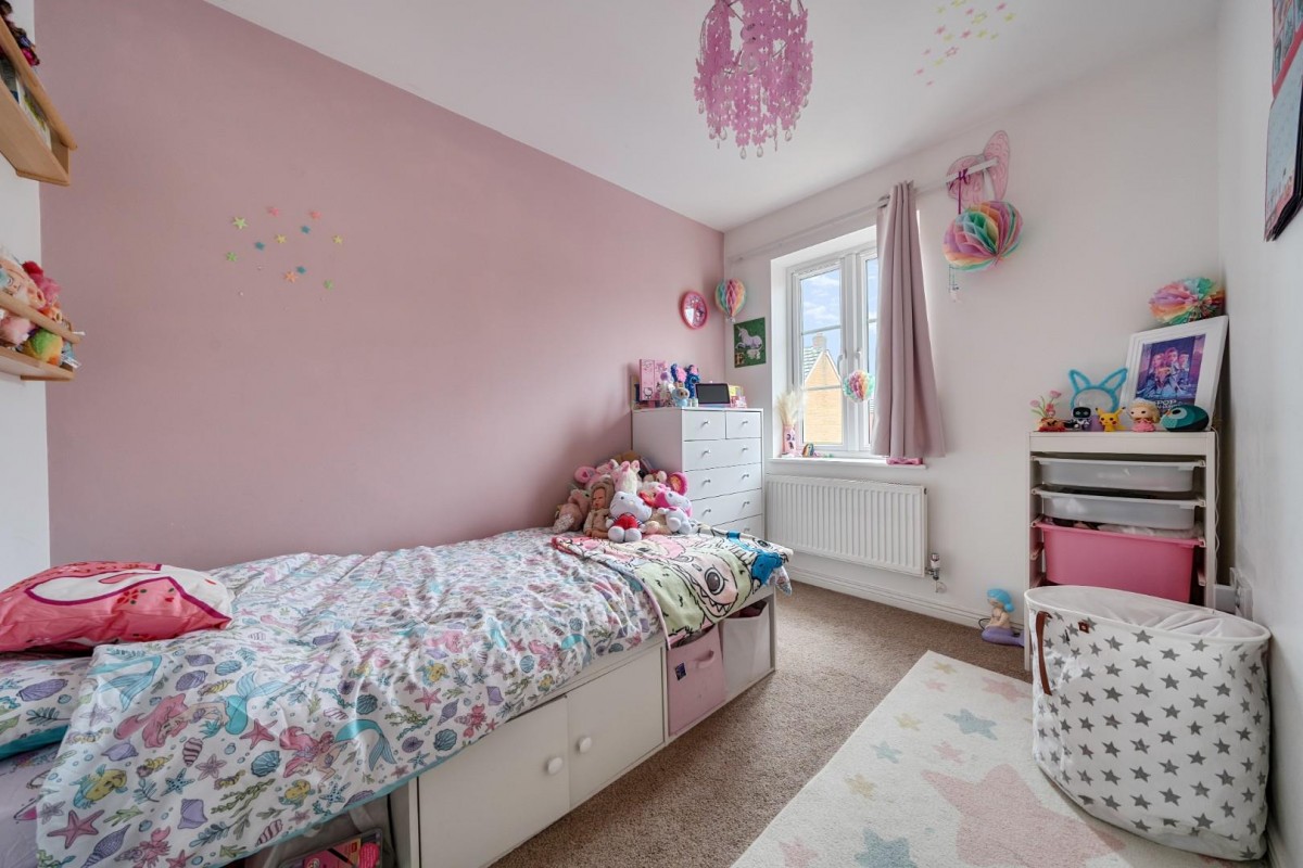 Castle Stream Court, Dursley