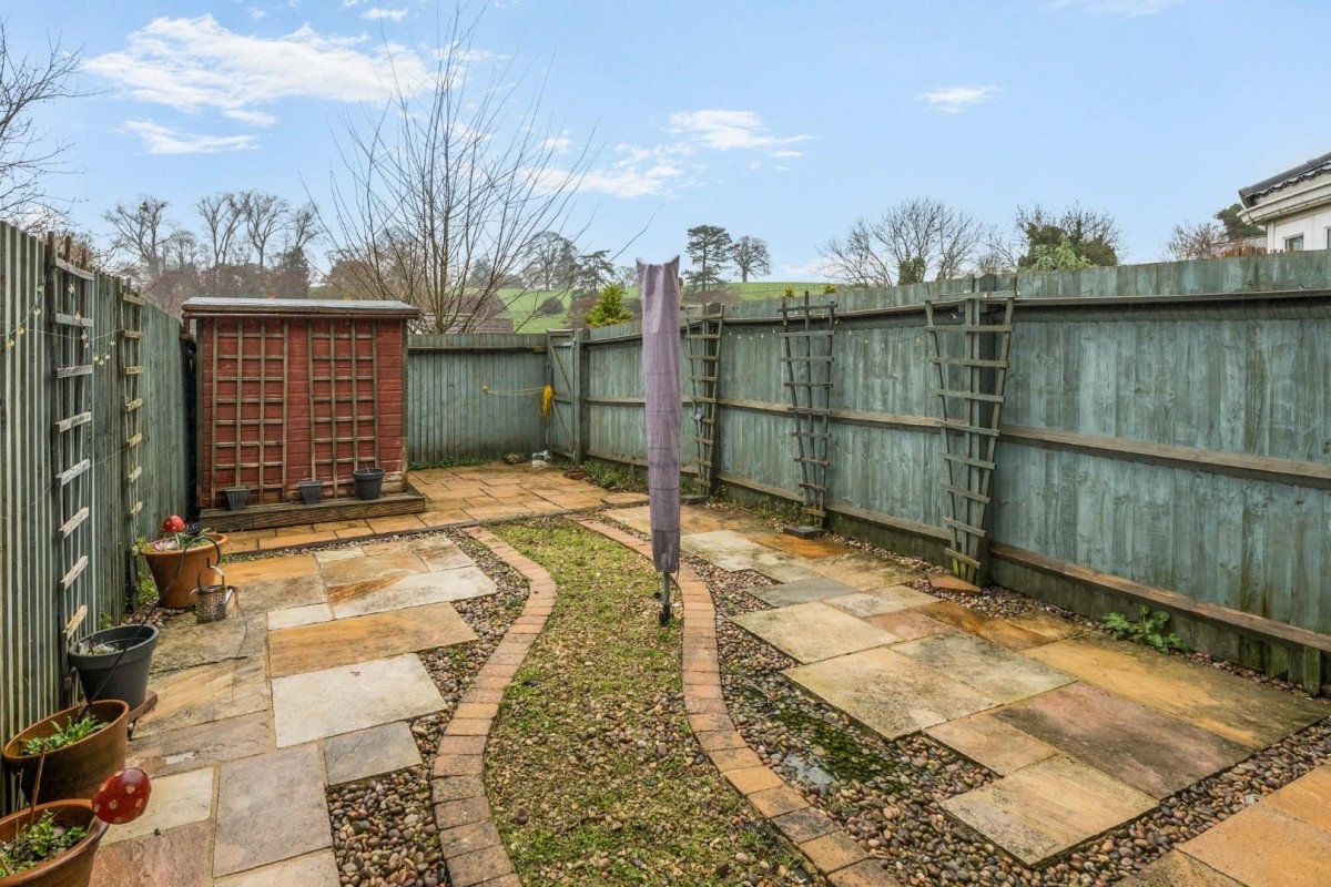 Castle Stream Court, Dursley