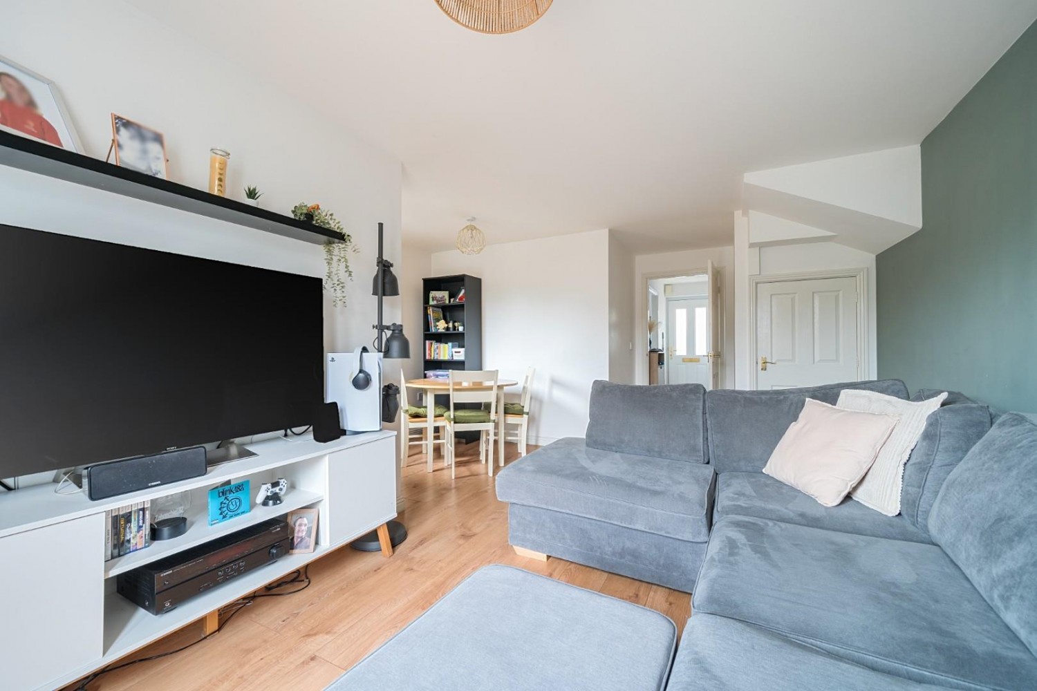 Castle Stream Court, Dursley