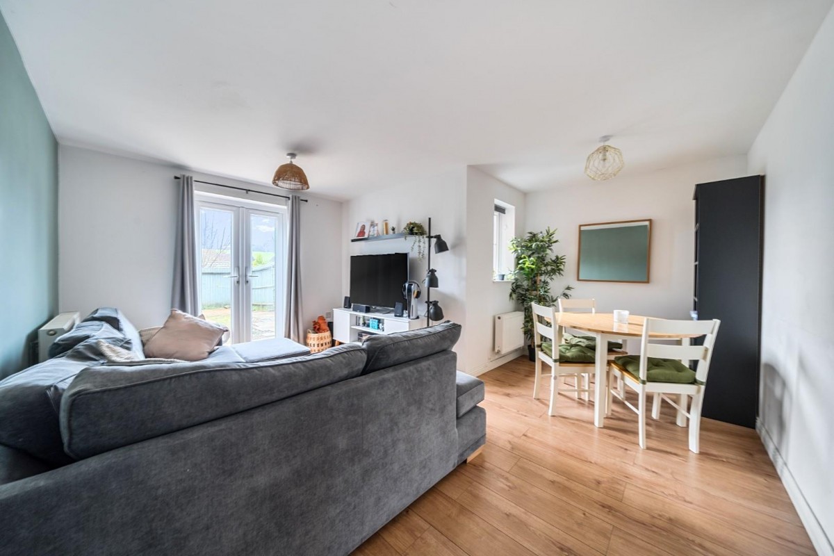 Castle Stream Court, Dursley