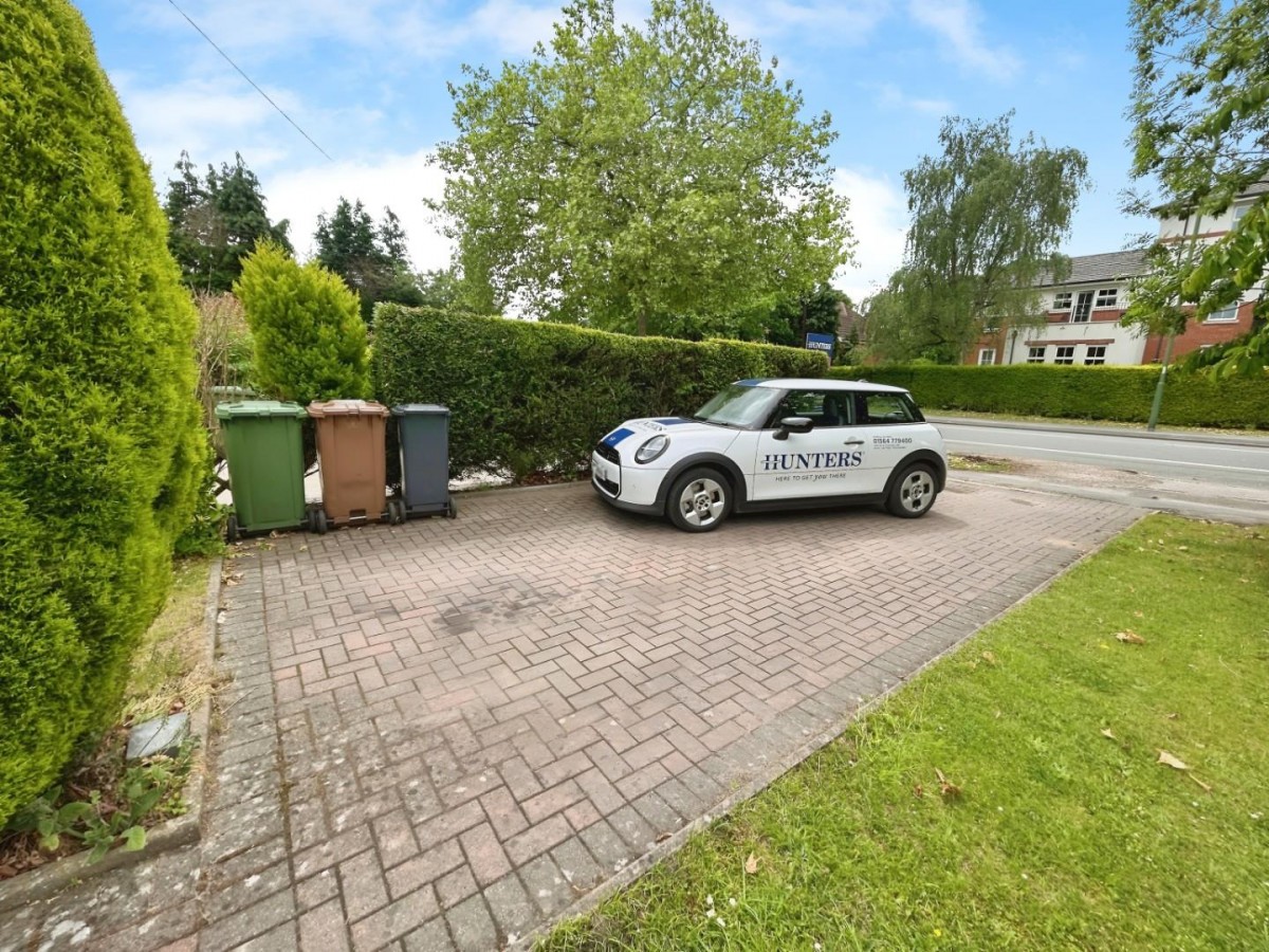 Warwick Road, Knowle, B93 9LU