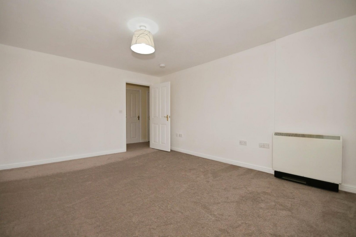 Lincoln Way, North Wingfield, Chesterfield, S42 5RR