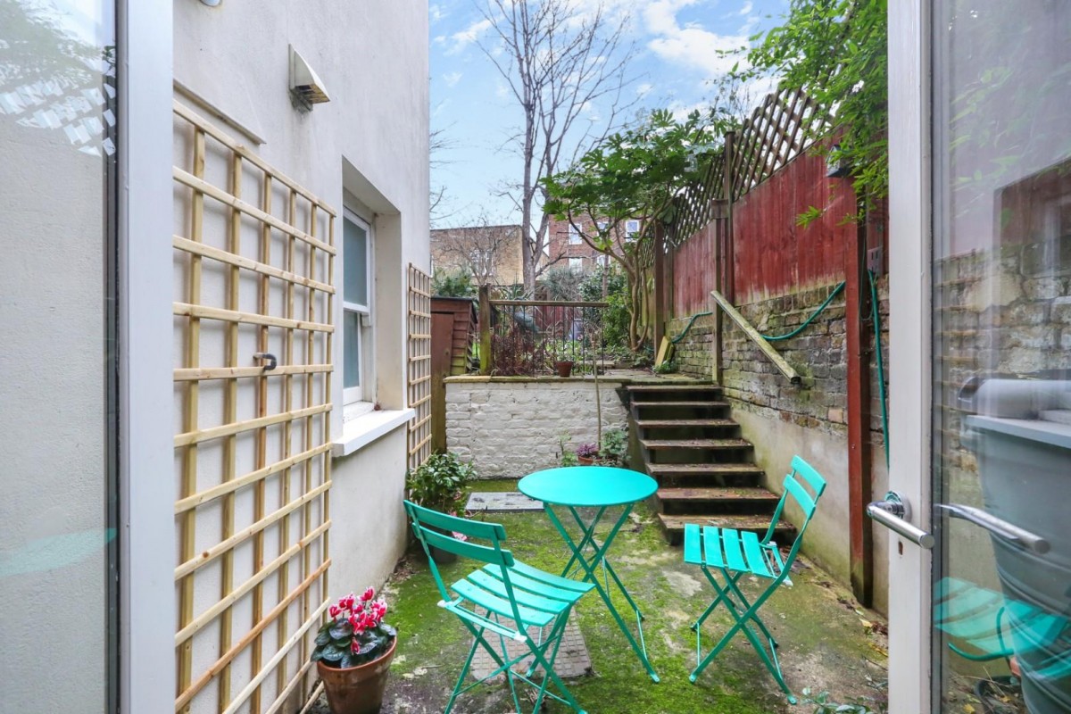 Eastlake Road, London, SE5