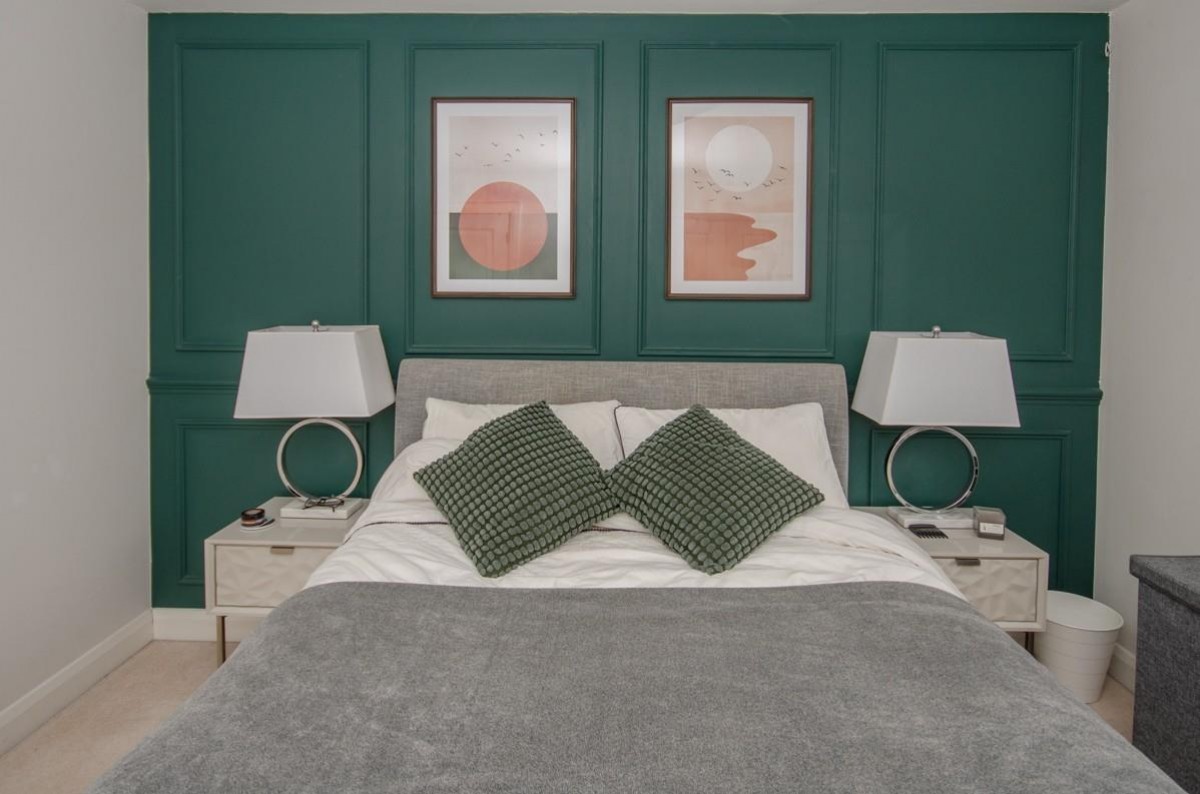 Richmond Grove, Mangotsfield, Bristol, BS16 9AN