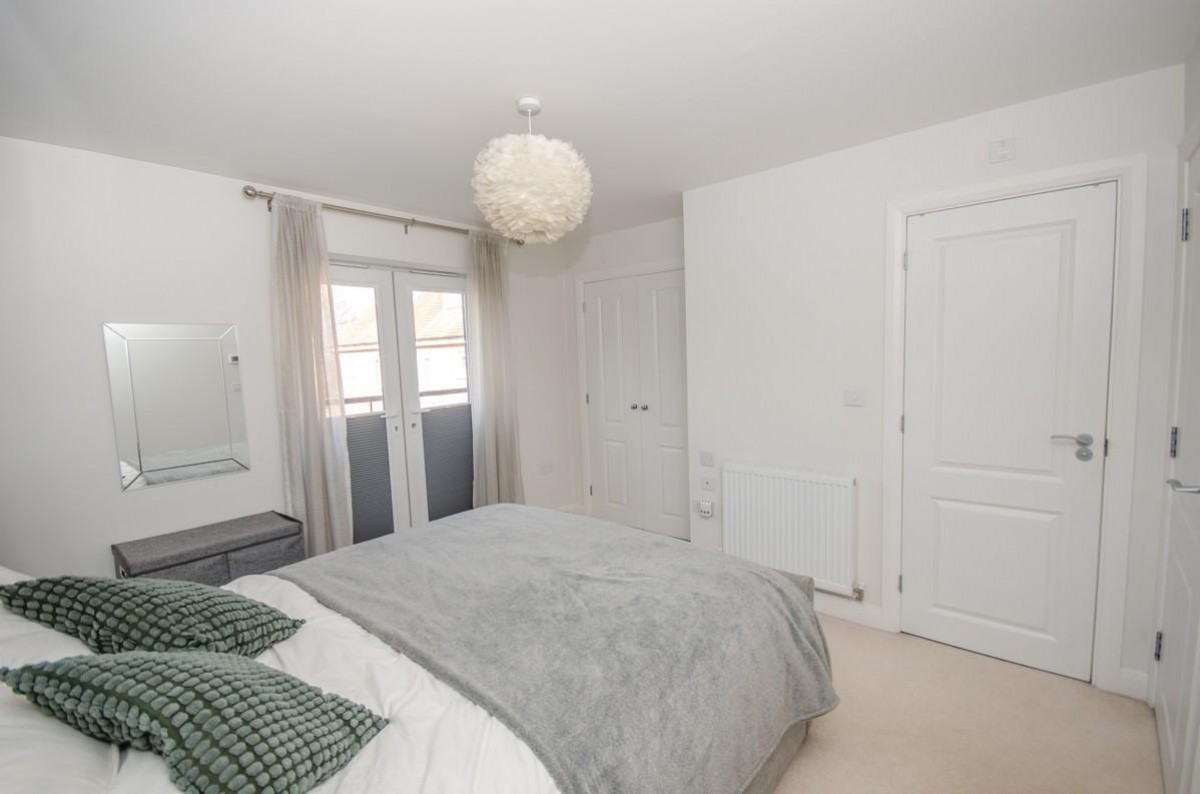 Richmond Grove, Mangotsfield, Bristol, BS16 9AN