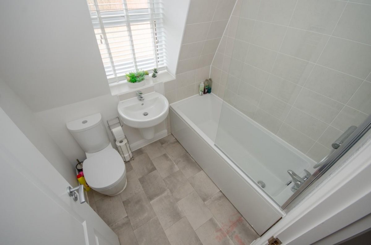 Richmond Grove, Mangotsfield, Bristol, BS16 9AN