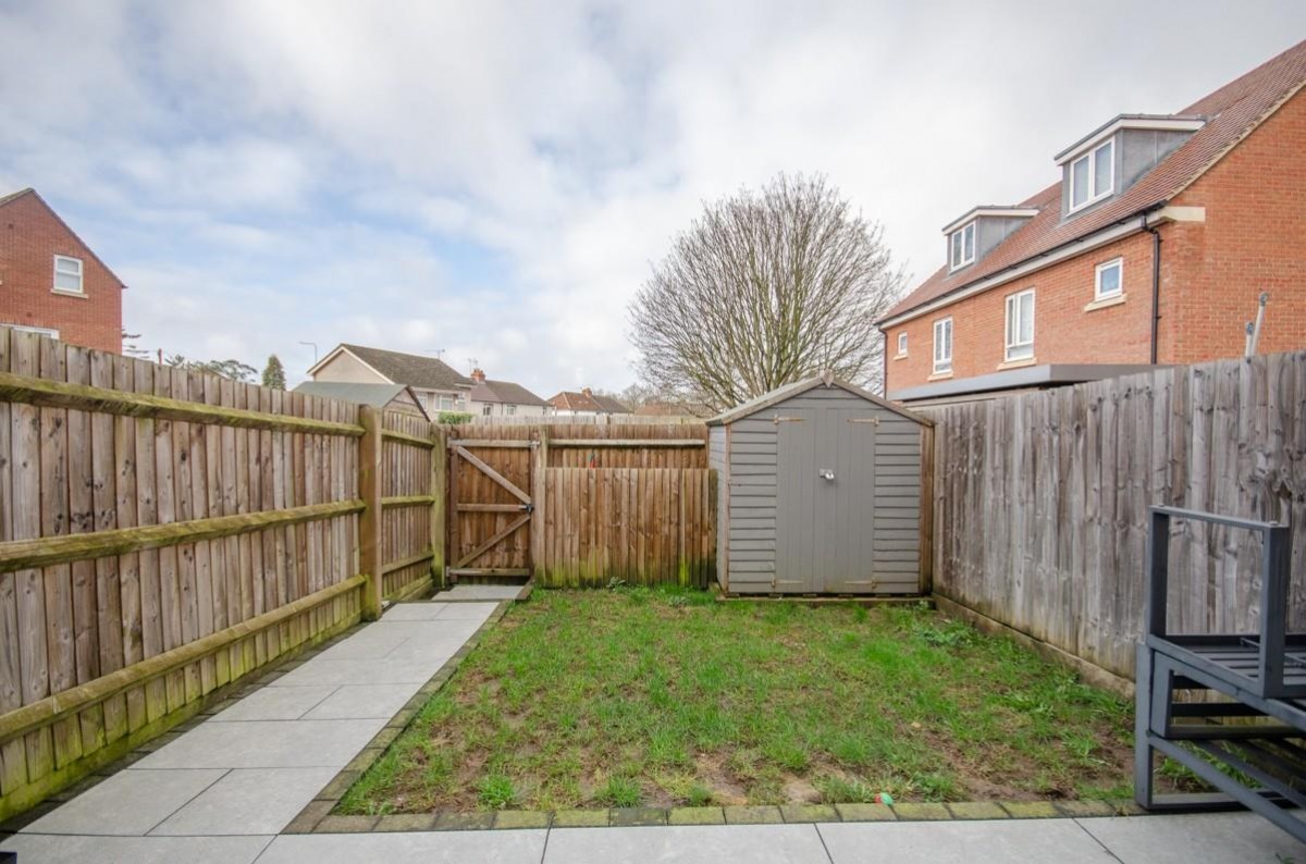 Richmond Grove, Mangotsfield, Bristol, BS16 9AN