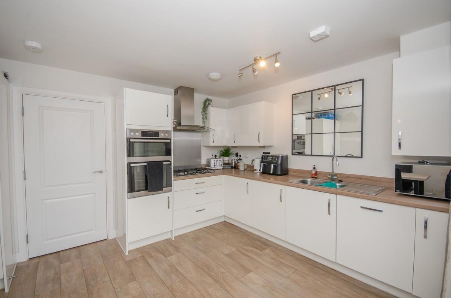 Richmond Grove, Mangotsfield, Bristol, BS16 9AN