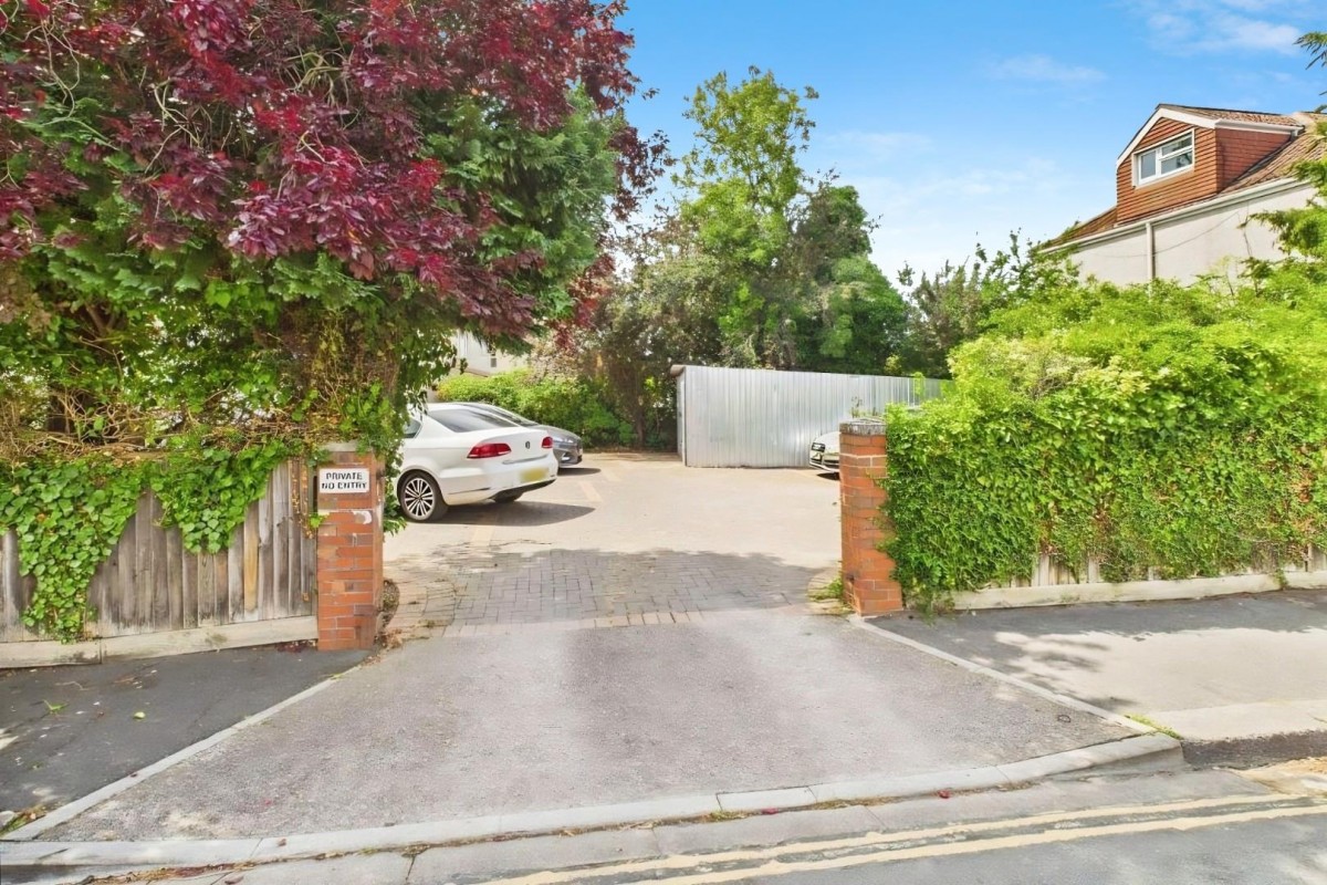 Lodge Causeway, Fishponds, Bristol