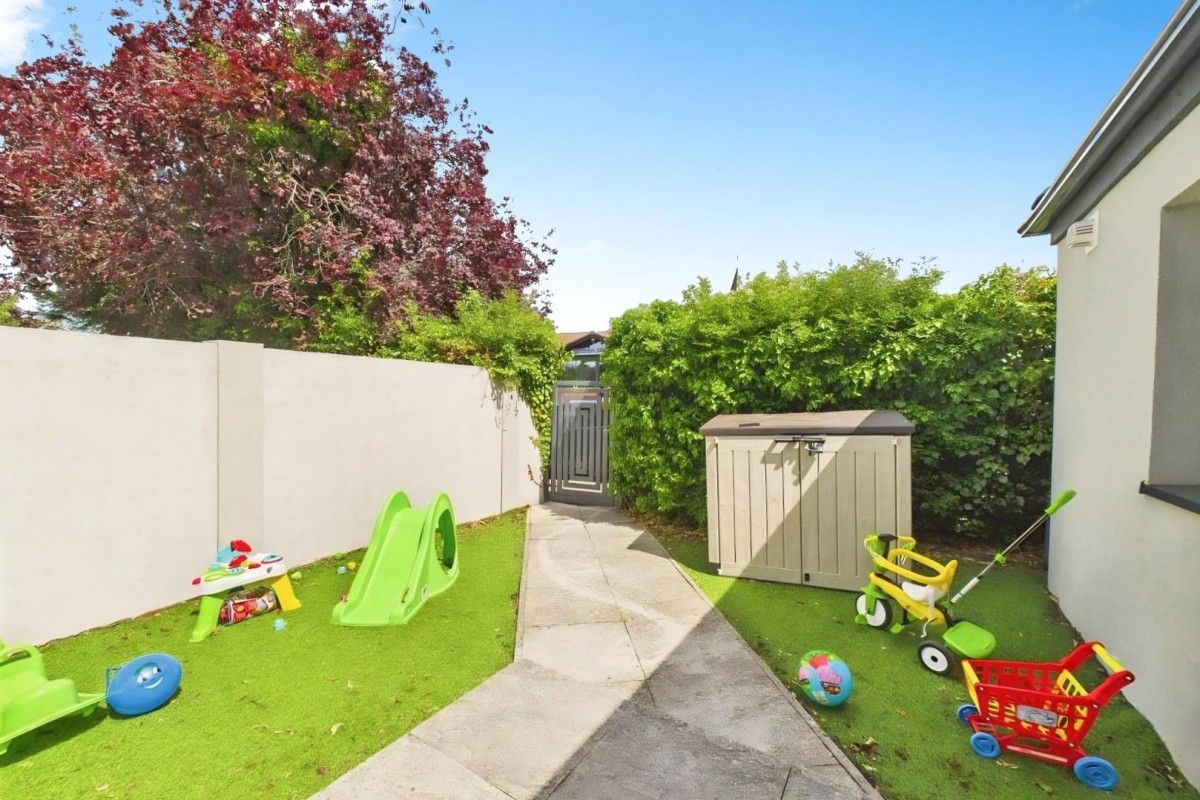 Lodge Causeway, Fishponds, Bristol