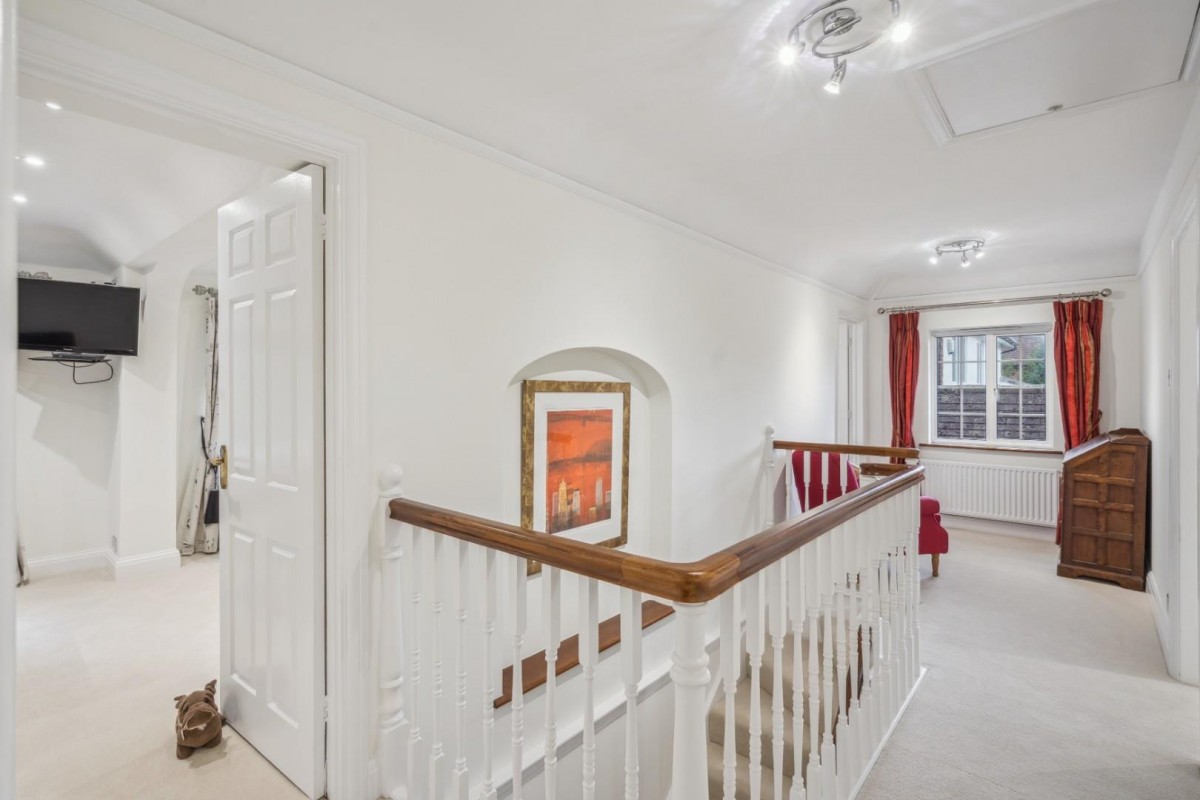 London Road East, Amersham, Buckinghamshire, HP7 9DL