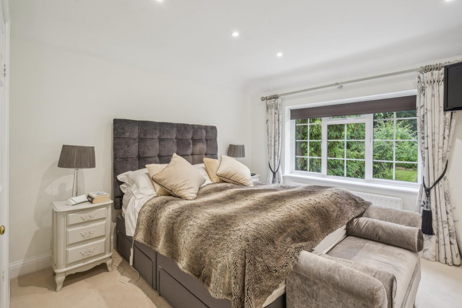 London Road East, Amersham, Buckinghamshire, HP7 9DL