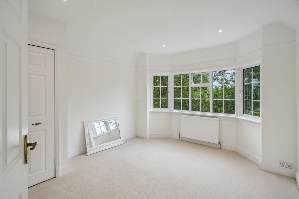 London Road East, Amersham, Buckinghamshire, HP7 9DL