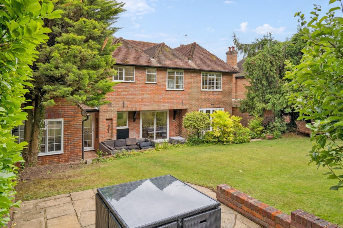 London Road East, Amersham, Buckinghamshire, HP7 9DL