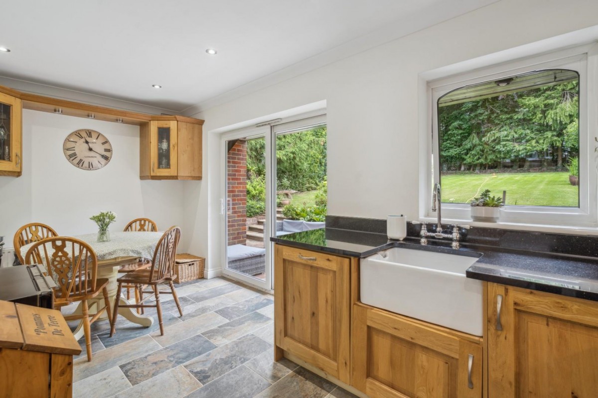 London Road East, Amersham, Buckinghamshire, HP7 9DL