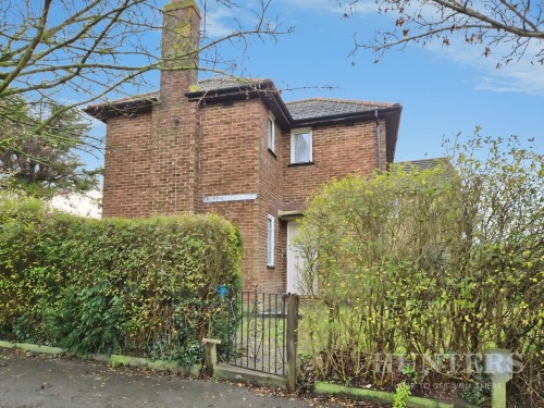 Courtney Crescent, Carshalton, SM5 4NA