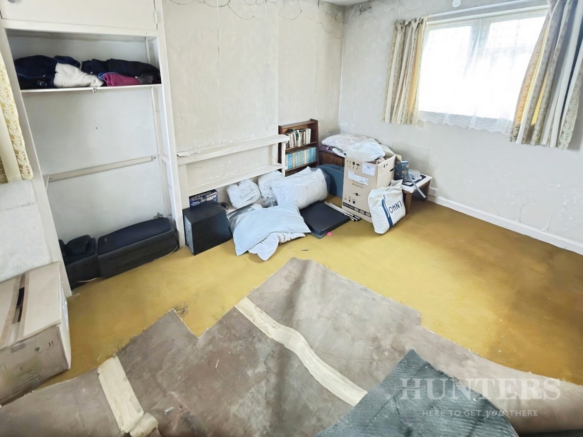 Courtney Crescent, Carshalton, SM5 4NA