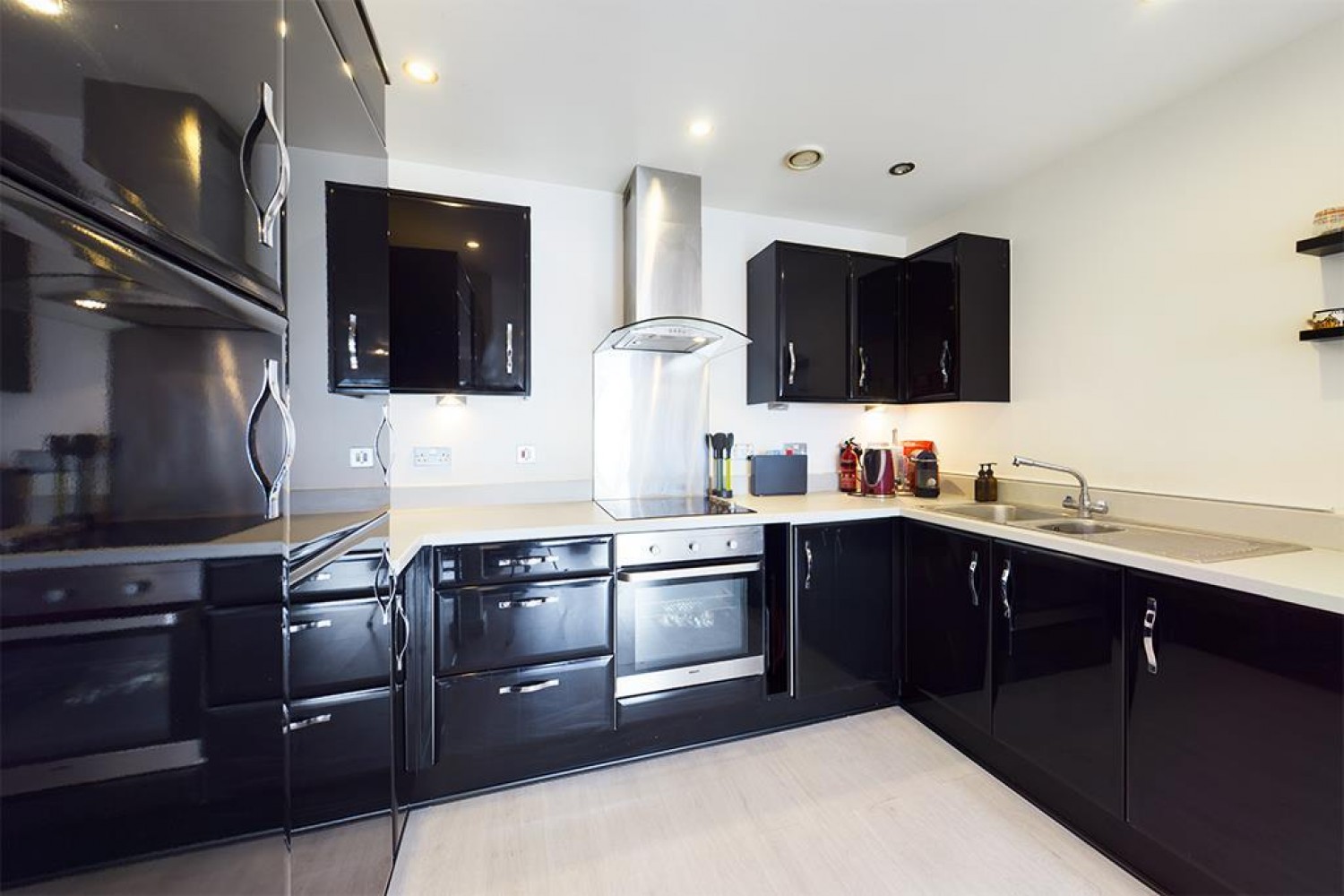 Flat 72, Empire View 30 West Park Road, Southampton