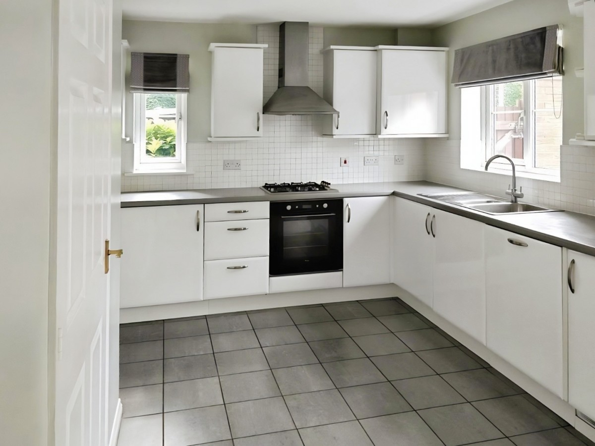 Holly Grove Lane, Burntwood, WS7 1LU