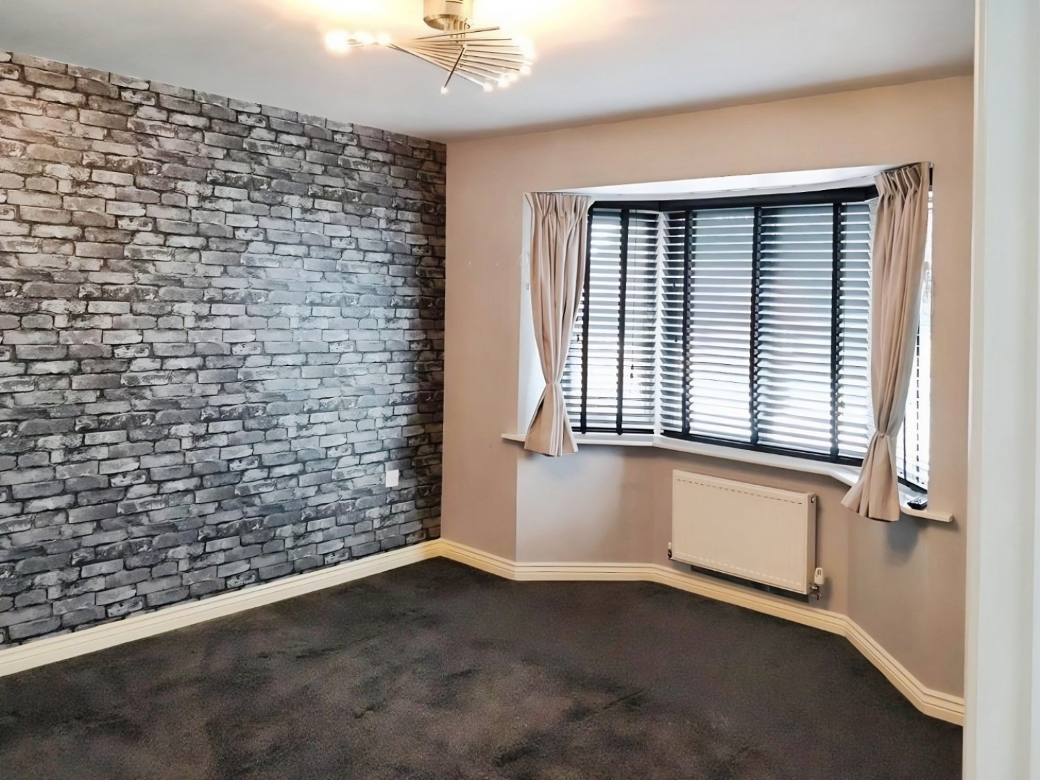 Holly Grove Lane, Burntwood, WS7 1LU