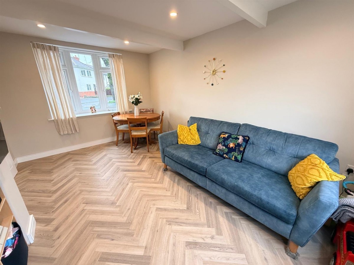 Francis Road, Stourbridge, DY8 3LT