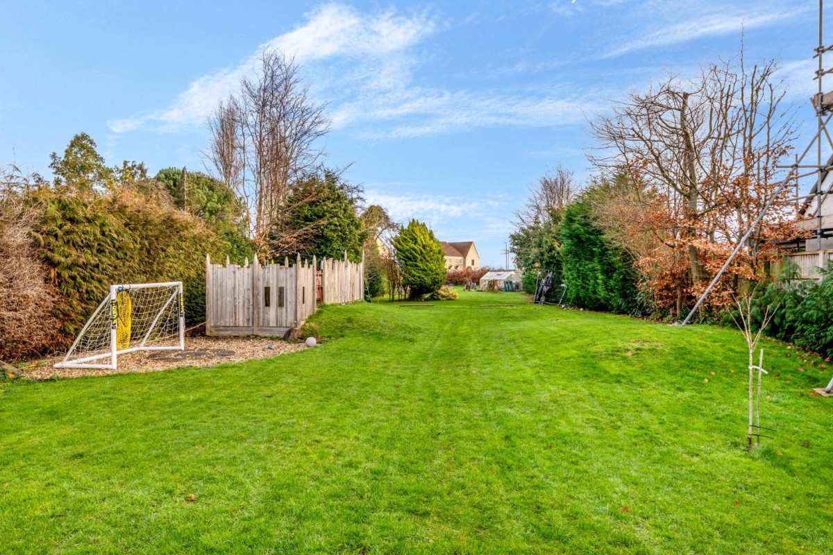 Draycott, Cam, Dursley