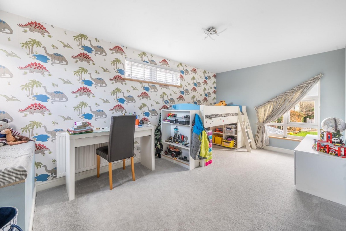 Draycott, Cam, Dursley