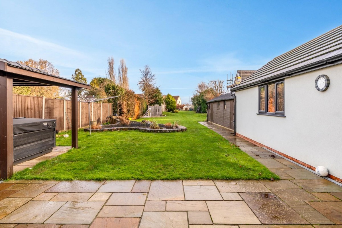 Draycott, Cam, Dursley