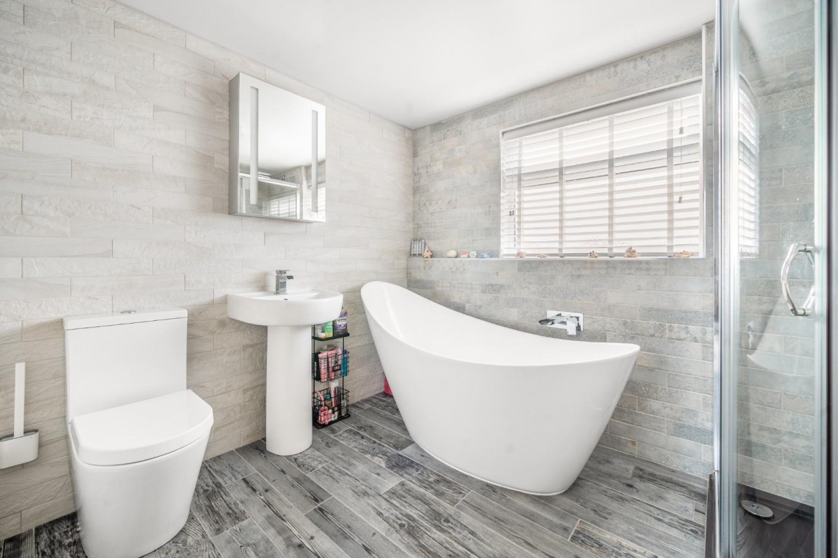 Draycott, Cam, Dursley