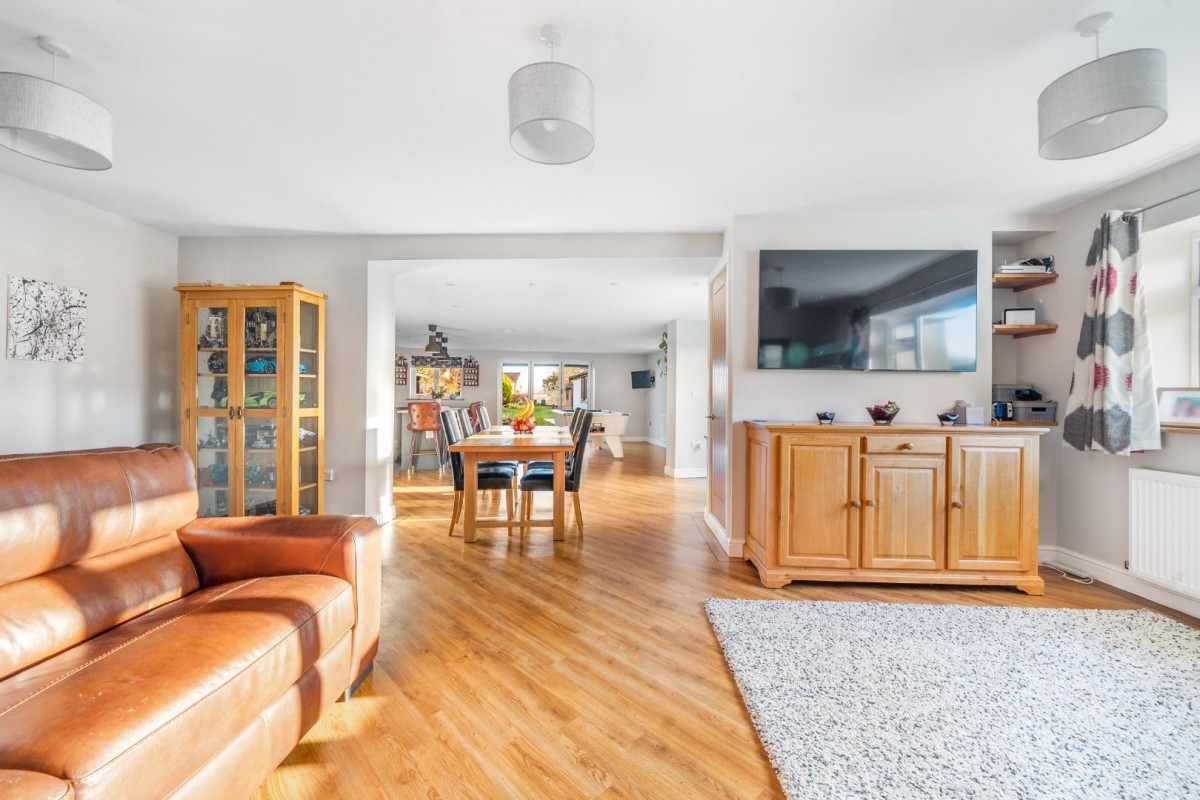 Draycott, Cam, Dursley