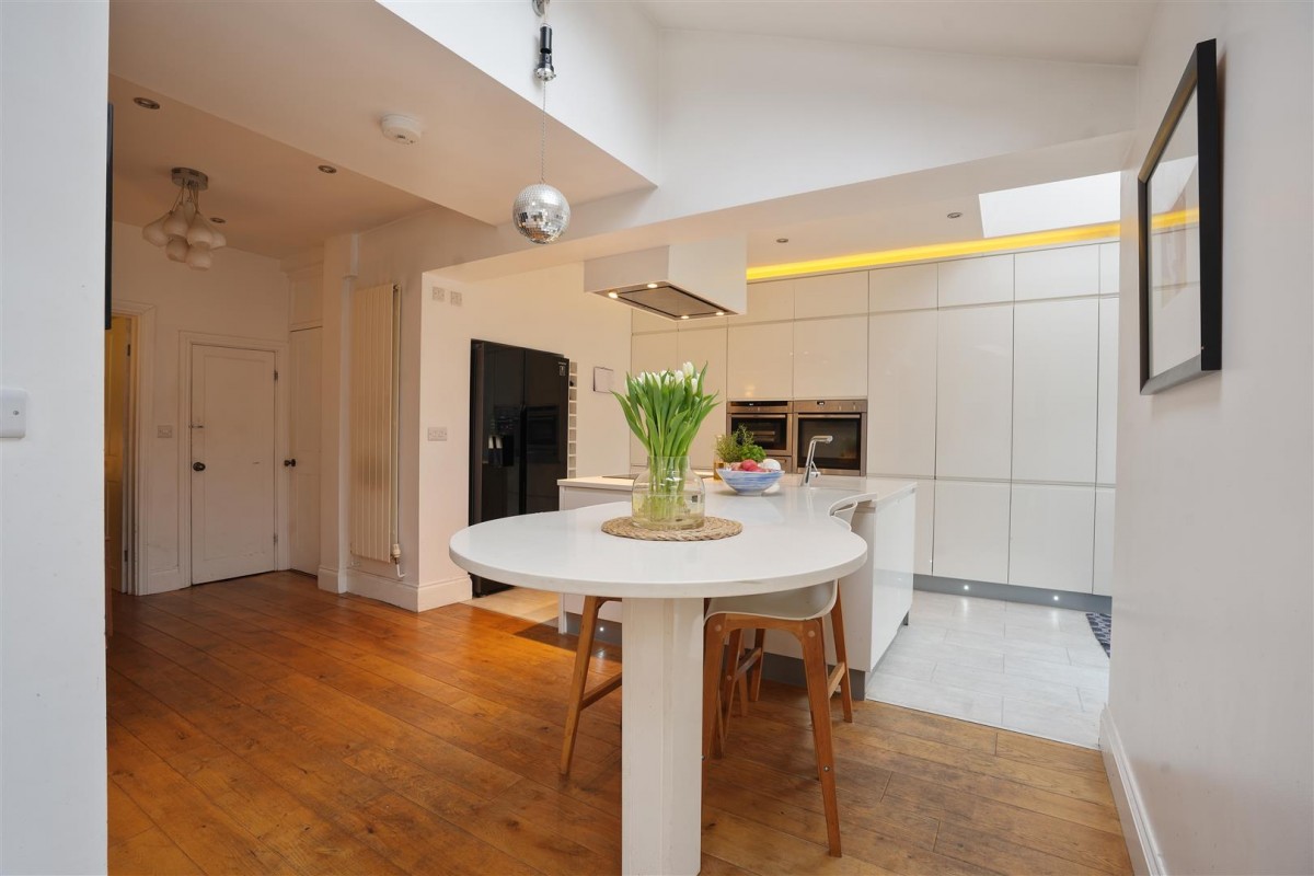 Norton Lane, Norton, Sheffield, S8 8GX