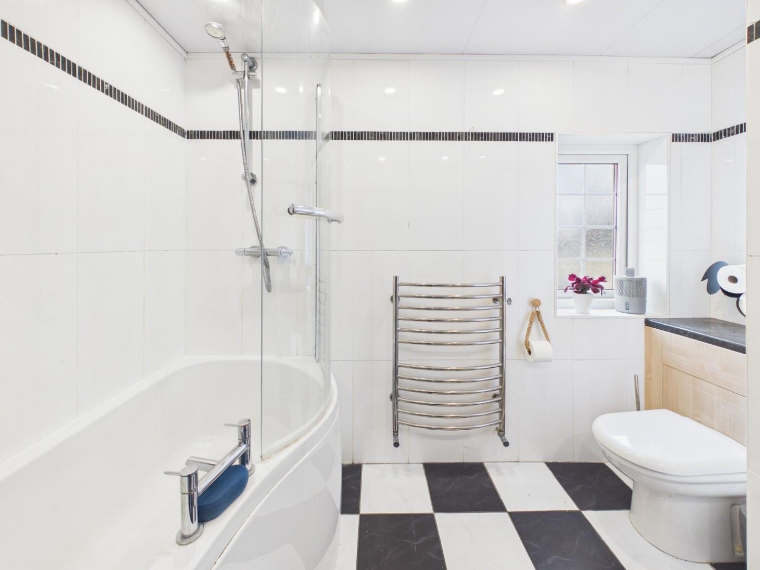 Airedale Avenue, Bingley