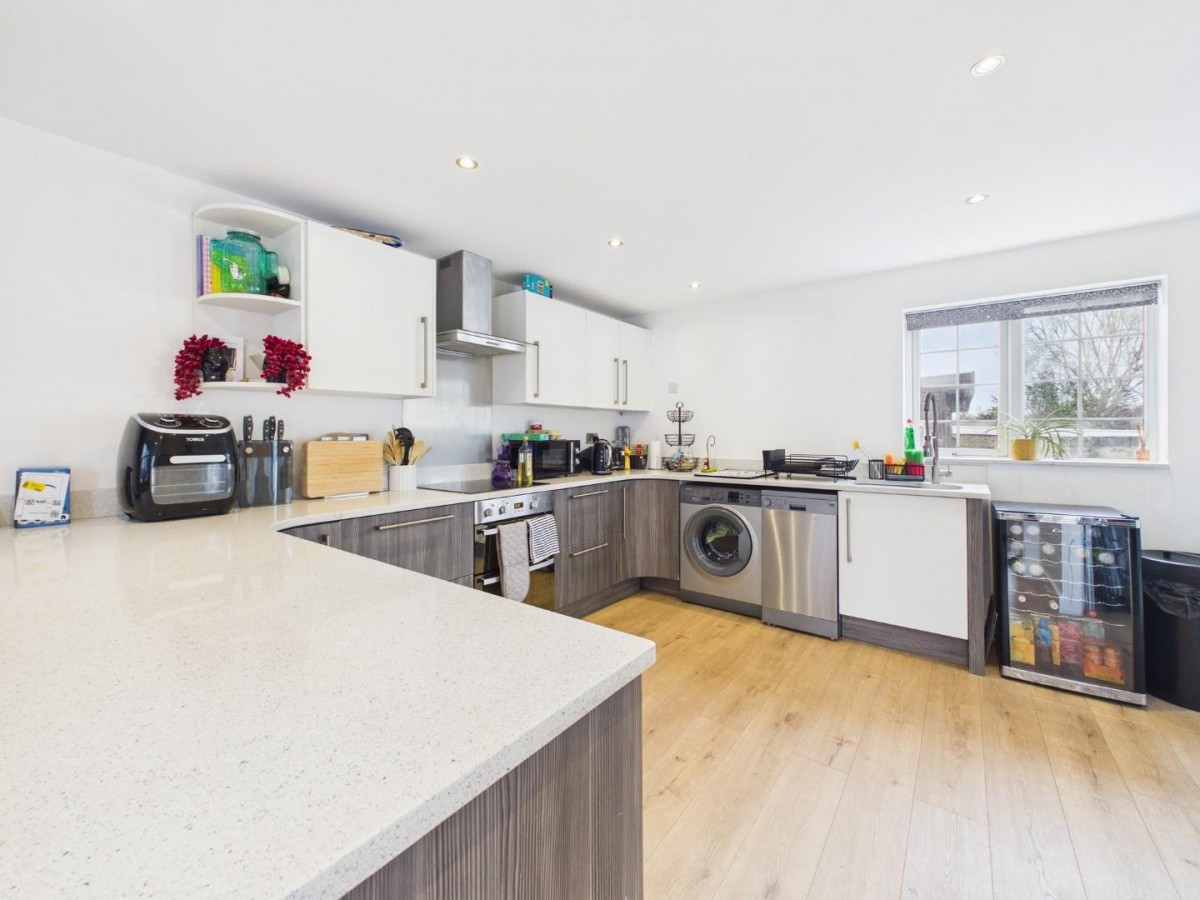 Airedale Avenue, Bingley