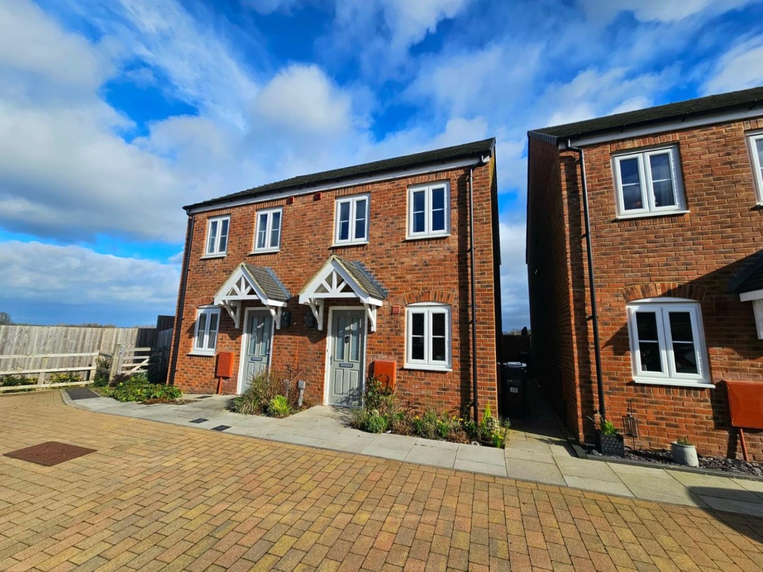 Goldfinch Edge, Cam, Dursley