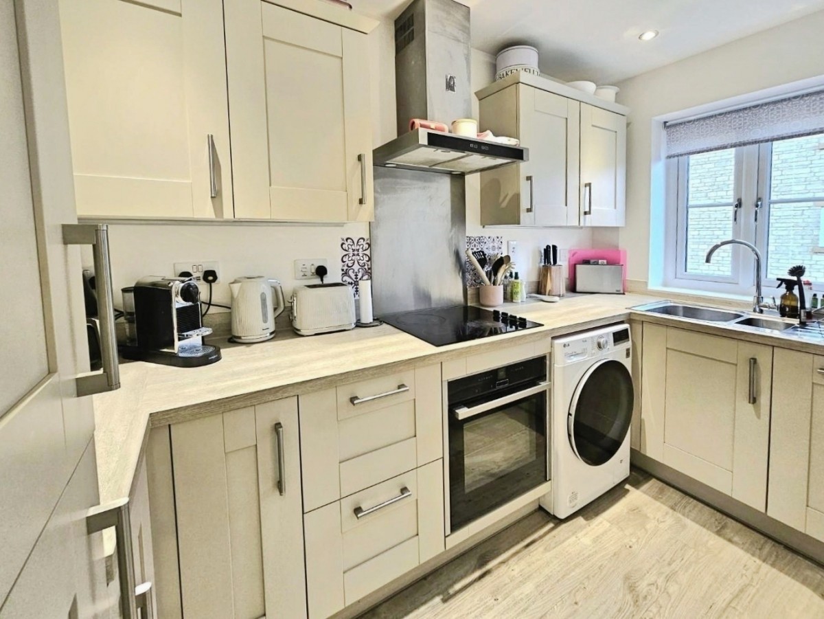 Goldfinch Edge, Cam, Dursley