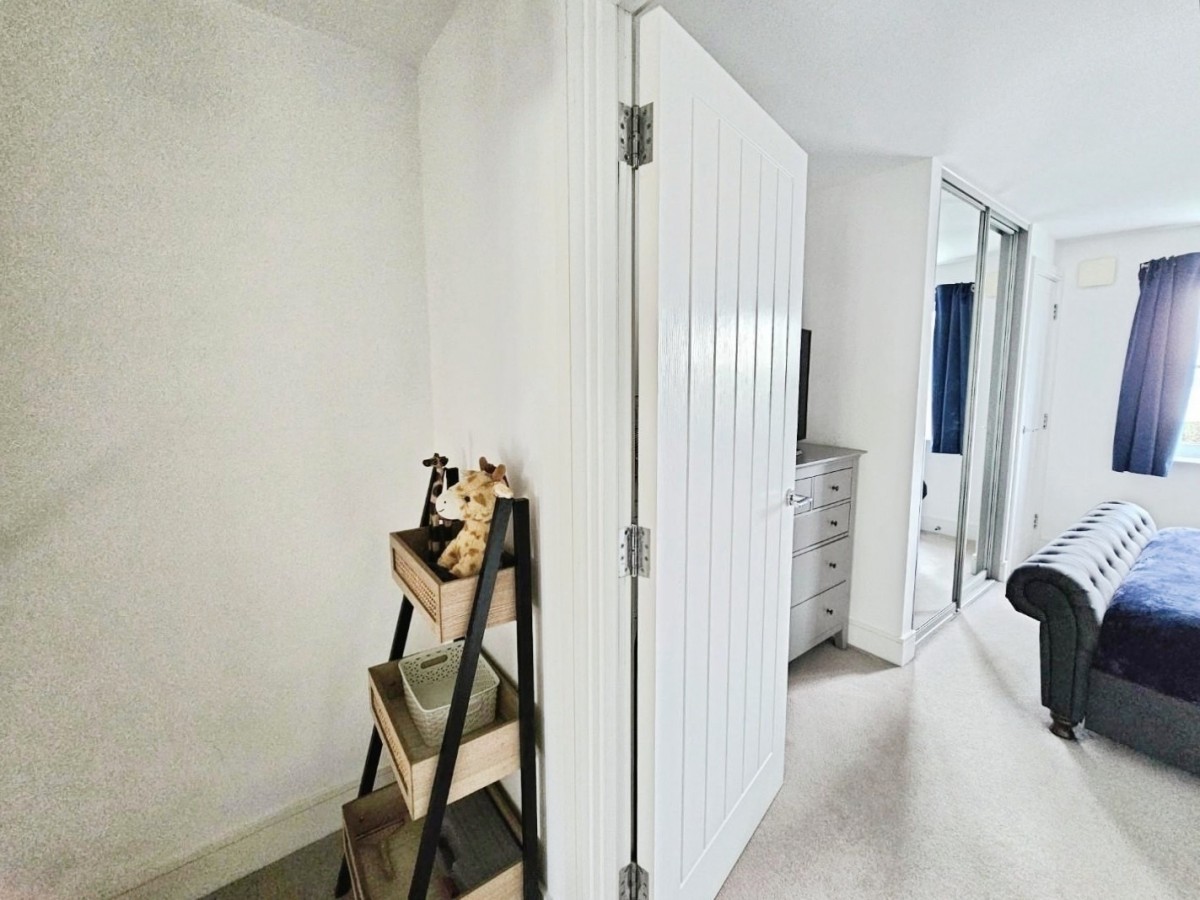 Goldfinch Edge, Cam, Dursley