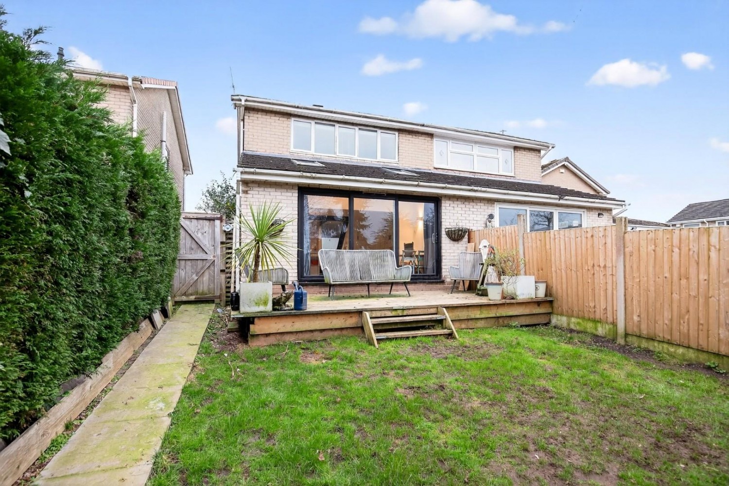 Thornleigh, Lower Gornal