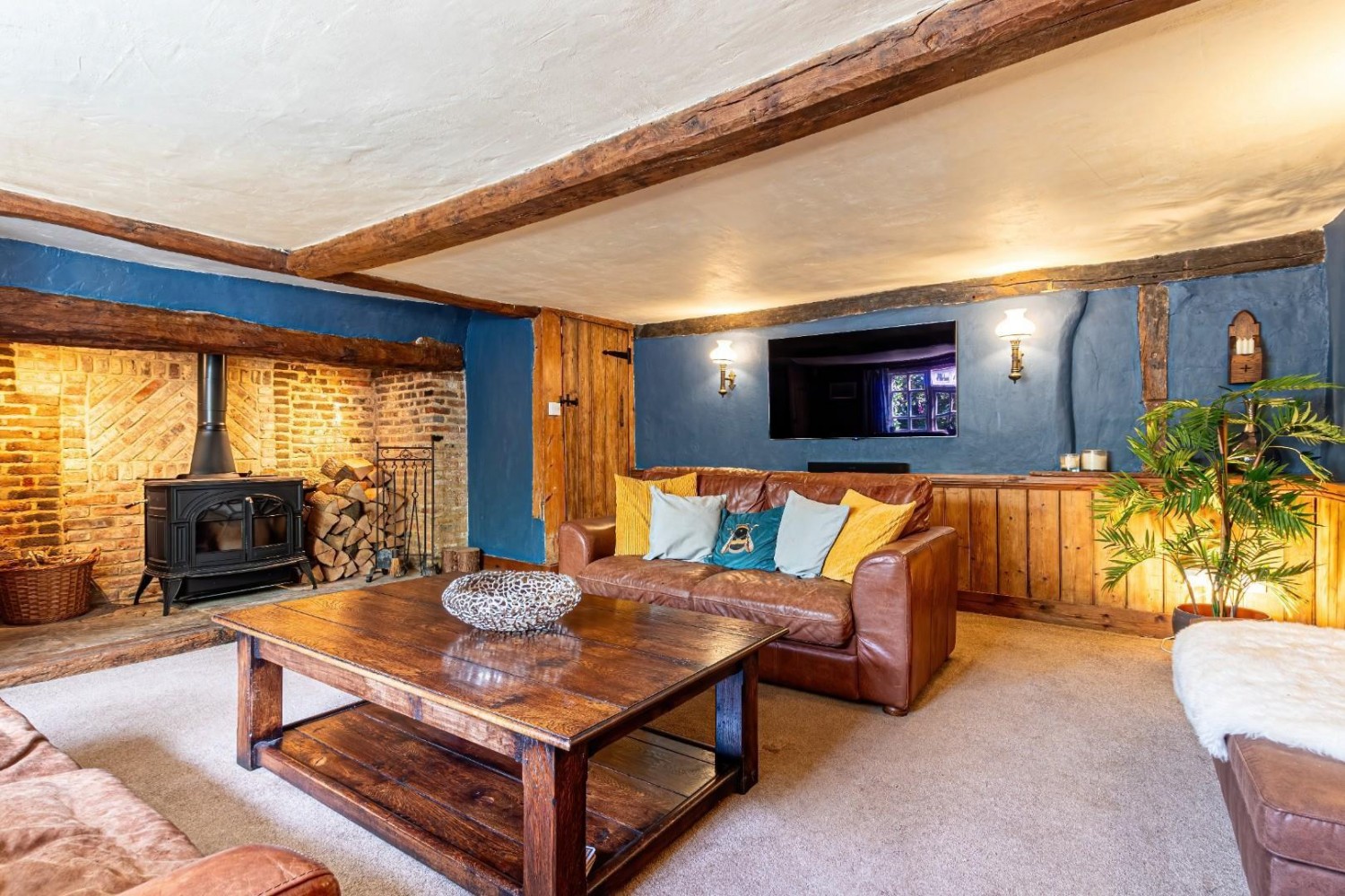 Stocks Road, Aldbury, Tring, Hertfordshire, HP23 5RU