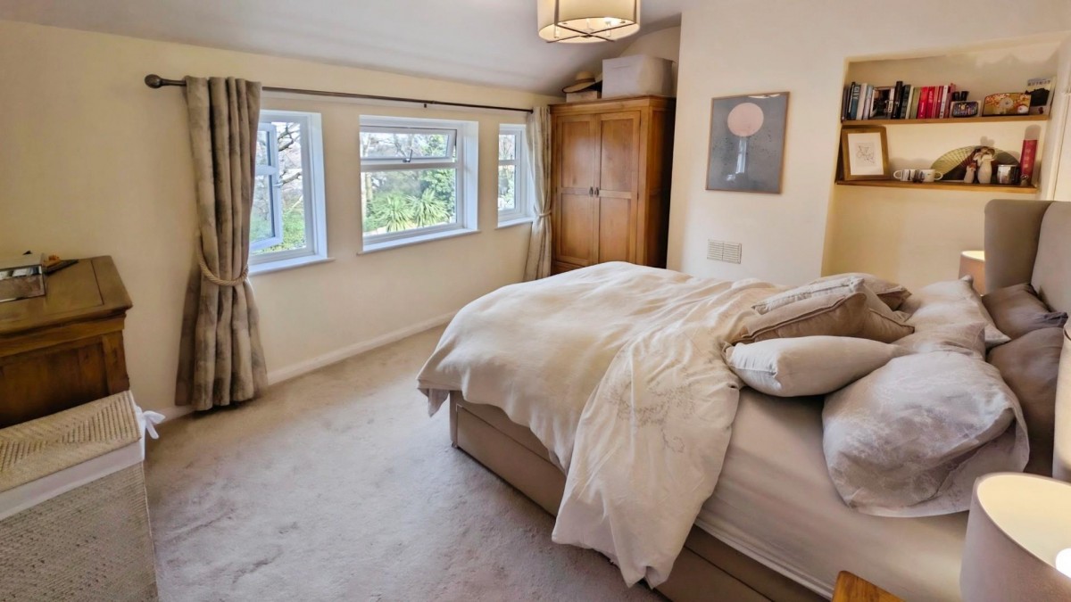 Maple Avenue, Bristol