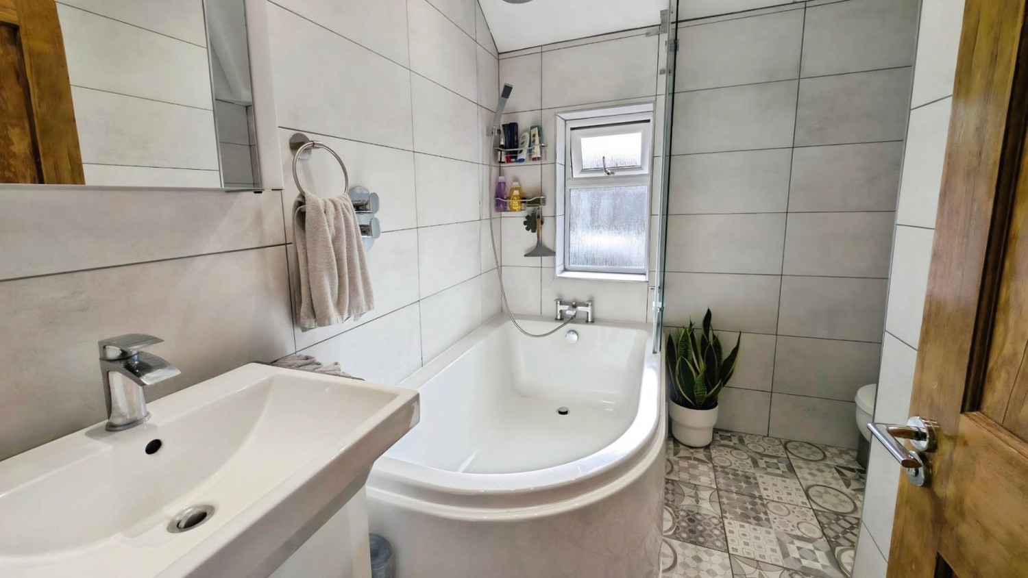 Maple Avenue, Bristol